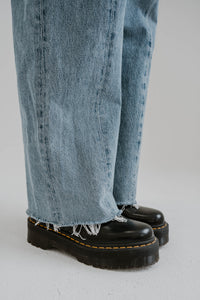 Jeans Agolde Pieced Angled en denim patchwork Matrix délavage clair, taille ultra haute, jambe droite décontractée, double ceinture innovante, assemblage artistique de denim, coton biologique 100%, fermeture éclair, poches fonctionnelles _ bas de pantalon