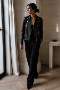 Veste biker en cuir noir Florence par A.P.C, coupe ajustée taille 34, style motard classique, cuir premium - EDITORIALE