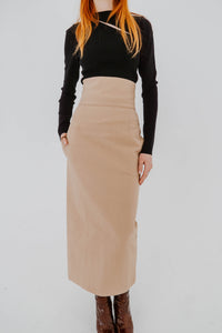 Jupe longue Tubino par Calcaterra en lin beige biscuit, coupe élégante droite, style italien raffiné - vue de face rapprochée