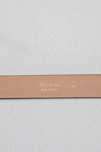 Ceinture Max Mara en cuir noir avec boucle ardillon, clous décoratifs et quincaillerie gunmetal gravée logo
marque et grandeur