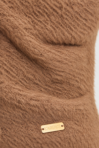 Pull cache-cœur Antonella L'AGENCE en maille nylon brun texturé, décolleté en V croisé, coupe légèrement écourtée_détail