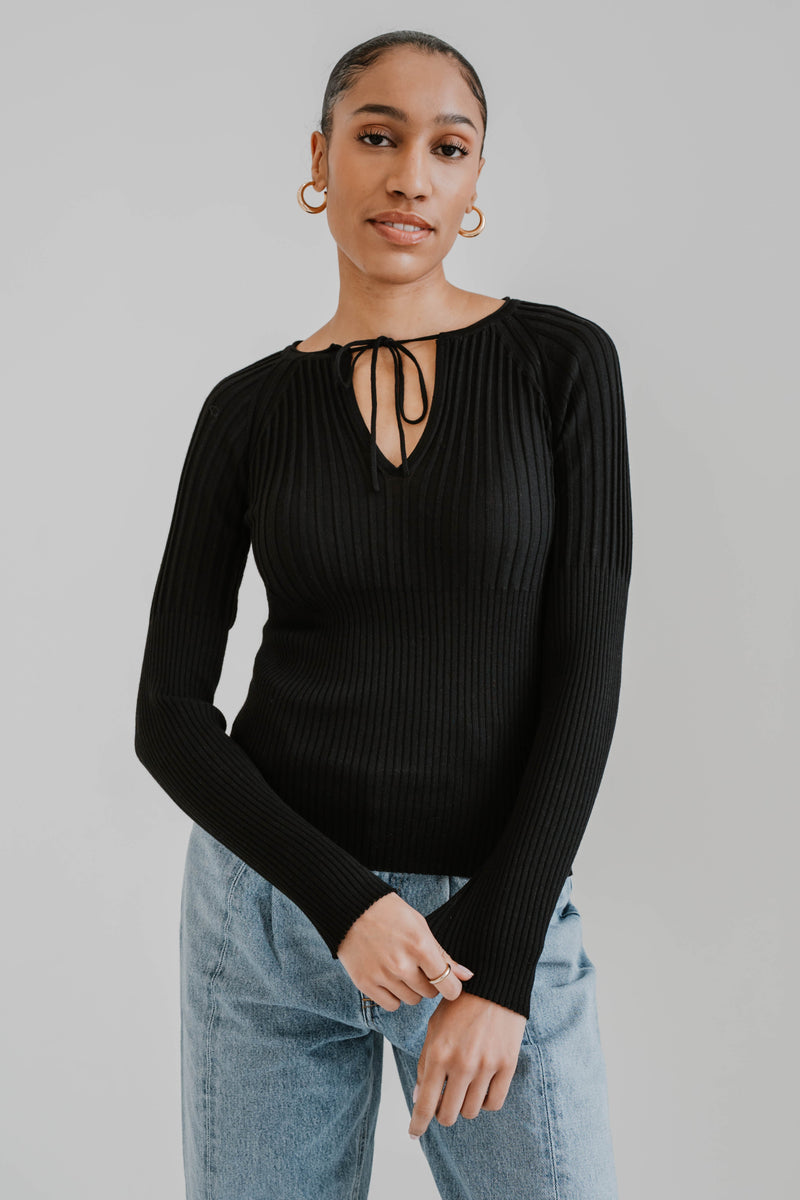 Haut en maille Max Mara Katai noir avec col montant, manches longues et coupe ajustée - vue de face