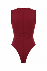 Body ajusté Mugler en jersey de nylon recyclé couleur Merlot bordeaux, avec logo Mugler embossé sur l'épaule, coupe seconde peau ultra-extensible, fabriqué au Portugal_Vue de dos