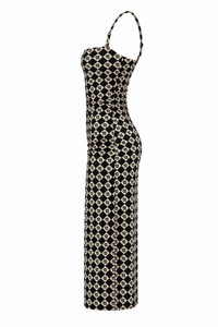 Robe Alexa par Nanushka en mesh recyclé noir, motif diamant check, coupe cintrée ajustée, style mystique élégant - vue de côté