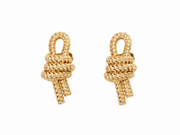 Boucles d'oreilles Rabanne en laiton doré poli miroir, motif nœud nautique sculptural, finition brillante intense, fabriquées en Italie, 1,5 x 0,75 po_Vue principale_fond blanc