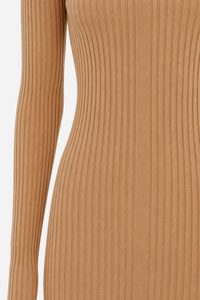 Robe sweater Luglio par Sportmax en tricot camel brun, coupe élégante midi, maille premium italienne - vue détails