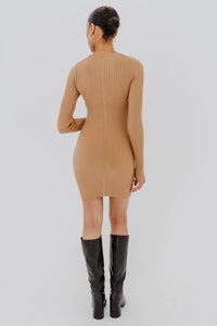 Robe sweater Luglio par Sportmax en tricot camel brun, coupe élégante midi, maille premium italienne - vue de dos