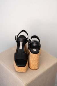 Sandale plateforme Stella McCartney Skyla en Alter Mat noir (VEGEA, cuir vegan issu du raisin), talon compensé en liège naturel 4,5-5 pouces, bride de cheville, fabriquée en Italie_vue de face et de dos